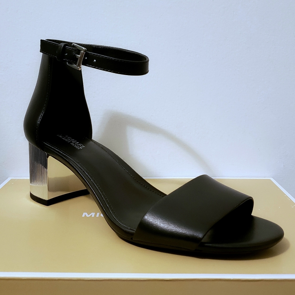 Michael Kors Paloma Flex Sandal new with box